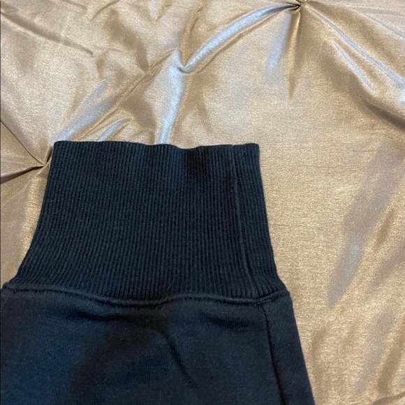 Under Armour Black Sweatpants - Picture 6 of 6